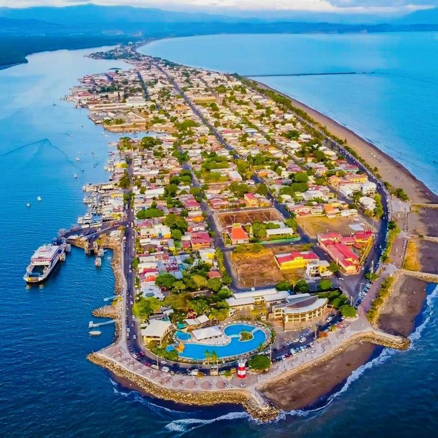 Casalu * Puntarenas
